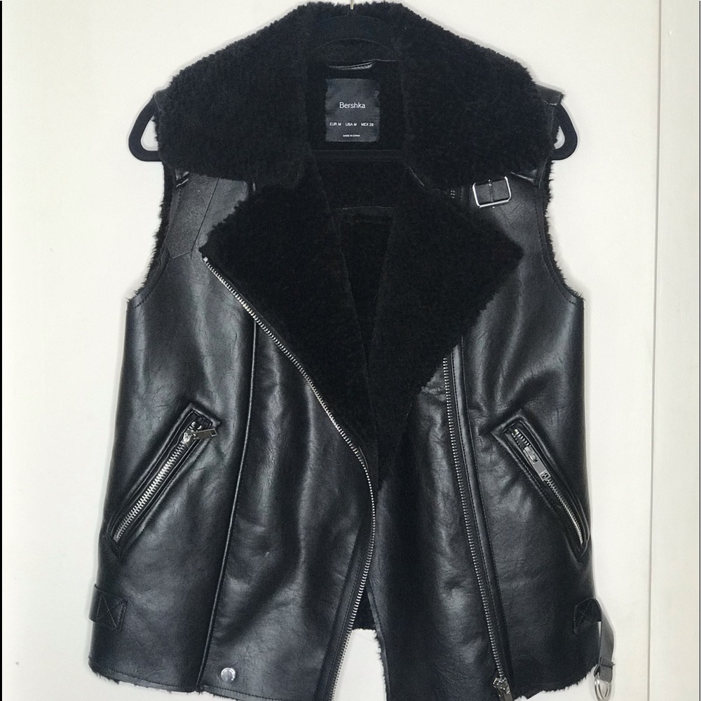 Leather/Faux fur black vest